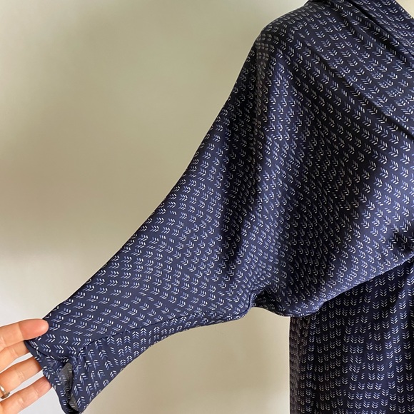 Aritzia BABATON Silk Draped V-Neck Dress Blue XS - Picture 5 of 10